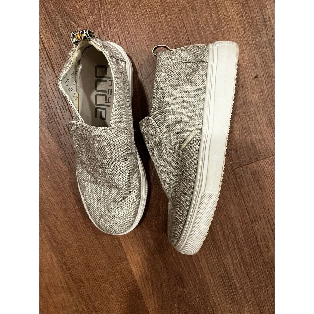 Hey Dude Peyton Linen Beige Slip In Sneaker Shoes Ladies size 6